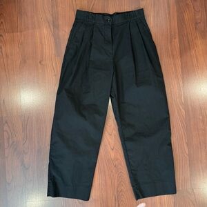Banana Republic Black Pleated Barrel Pants size 10L